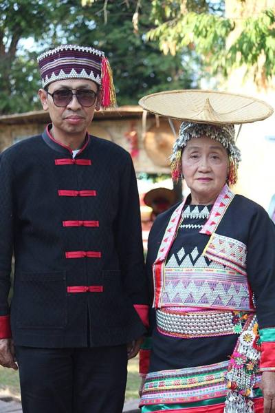 Tai Ya couple