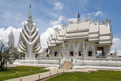Chiang Rai, Thailand: Wat Rong Khun, also known as "The White Temple"