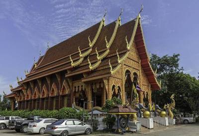 Wat Chiang Yuen, San Khong Luang Road, Chiang Rai , Thailand