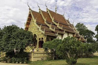 Wat Pong Sali, Thanon Phahonyothin, Chiang Rai , Thailand