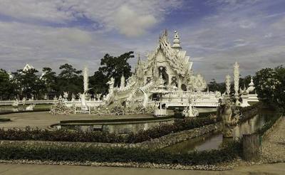 Wat Rong Khun, near Chiang Rai , northern Thailand
