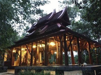 Wat Pa Phut Photchanaram