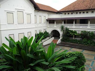 The inner courtyard of the Chiang Mai City Art and Cultural Center.
