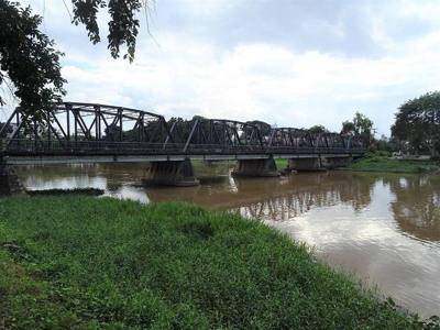 View of the Iron Bridge in Chiang Mai.