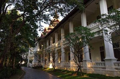 The "colonial building" houses the suites of the Mandarin Oriental Dhara Dhevi in Chiang Mai.