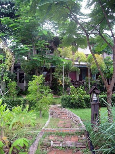 บ้านไม้คนเมืองปาย......ทางเดินไปแม่น้ำ
