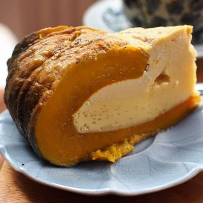 Sangkhaya fak thong (Thai script: สังขยาฟักทอง, also known as fak thong sangkhaya ) is an egg-and-coconut custard steamed inside a pumpkin. This was served…