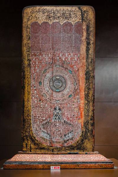 Teak wood decorated with mother of pearl and glass. Lanna art, late 15th - early 16th centuries. Restored by Phrachao Kawila; the first king of Chiang Mai in…