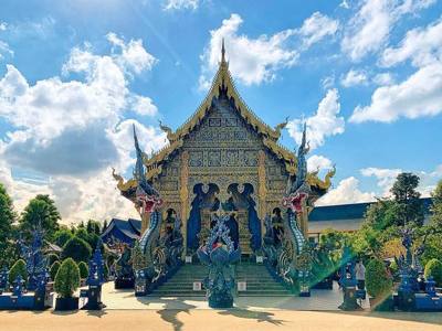 Wat Rong Suea Ten (the Blue Temple of Chiang Rai)