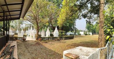 De Shinawatra begraafplaats bij Wat Rong Tham Samakkhi, een rijke familie afkomstig uit San Kampheng. Thaksin Shinawatra was enige jaren premier van Thailand.