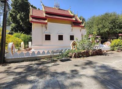 Het Ubosot gebouw van Wat Si Bun Rueang