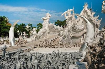 Wat Rong Khun (White Temple) - By Chalermchai Kositpipat - Chiang Rai - White Temple in Nord-Thailand