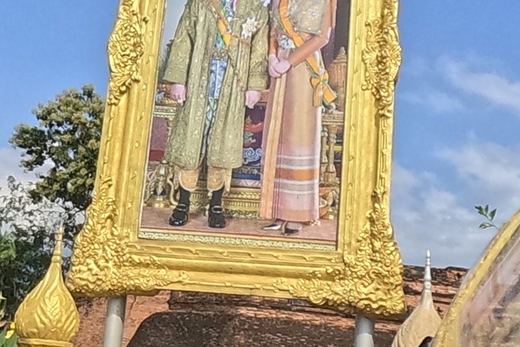 Royal portrait shrine by the moat