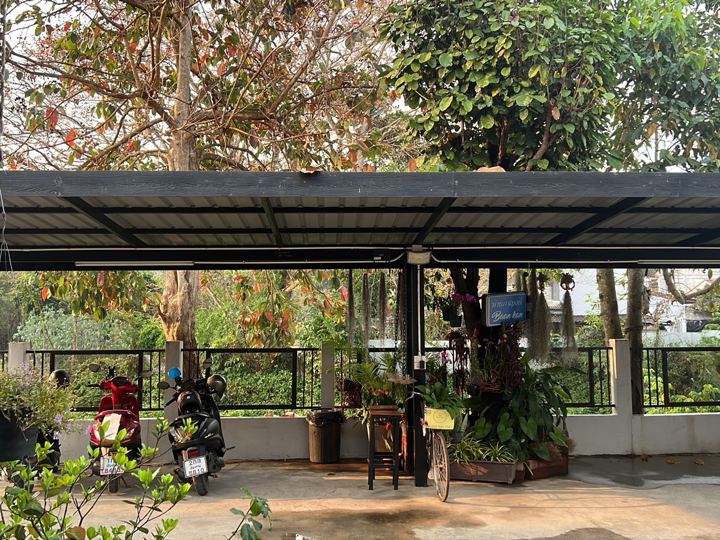 Morning on the terrace at Baan Kan
