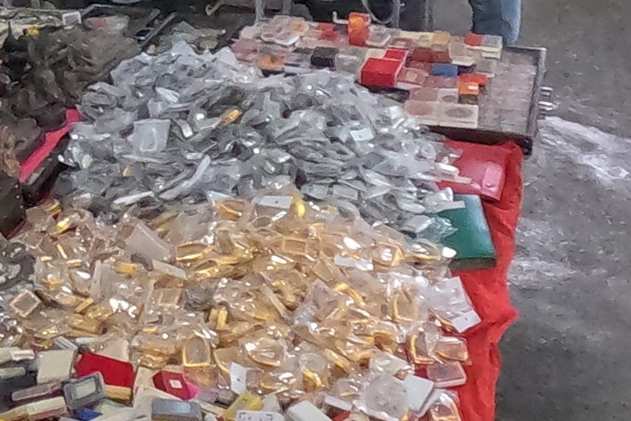 Heaps of amulets in gold and silver sleeves