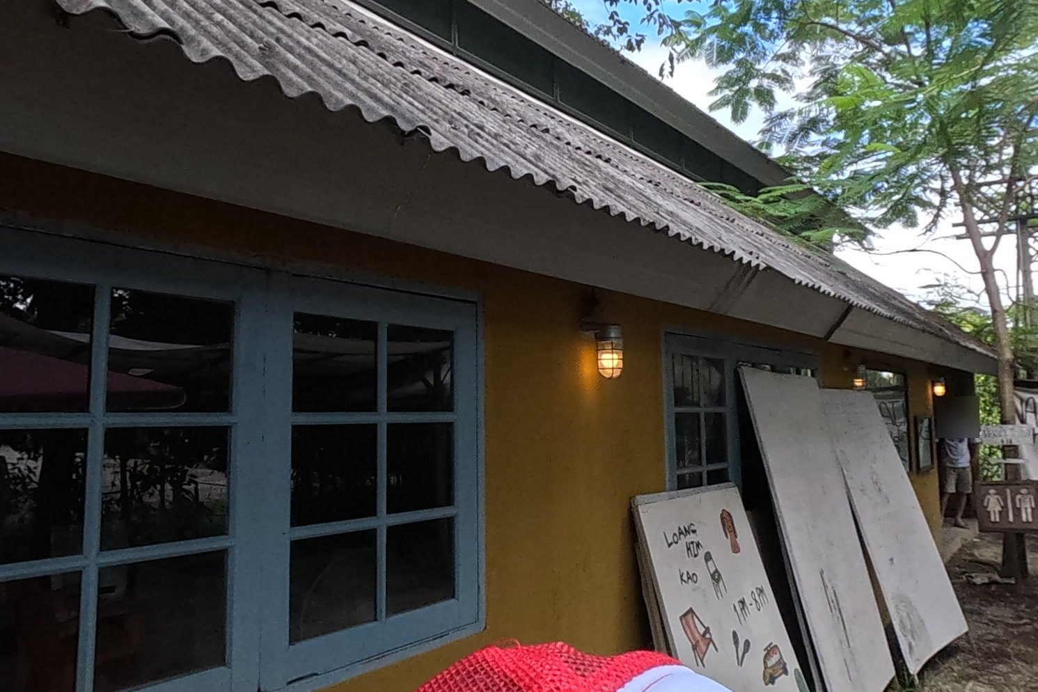 Yellow house with blue windows — Chamcha Market, San Kamphaeng