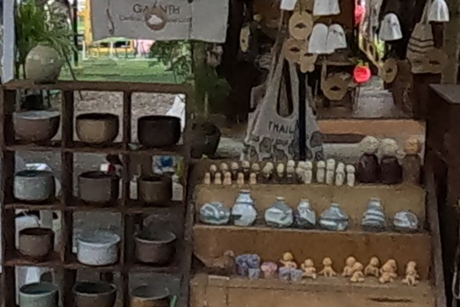 GAANTH ceramic bowls, vases and little figures — Chamcha Market, San Kamphaeng
