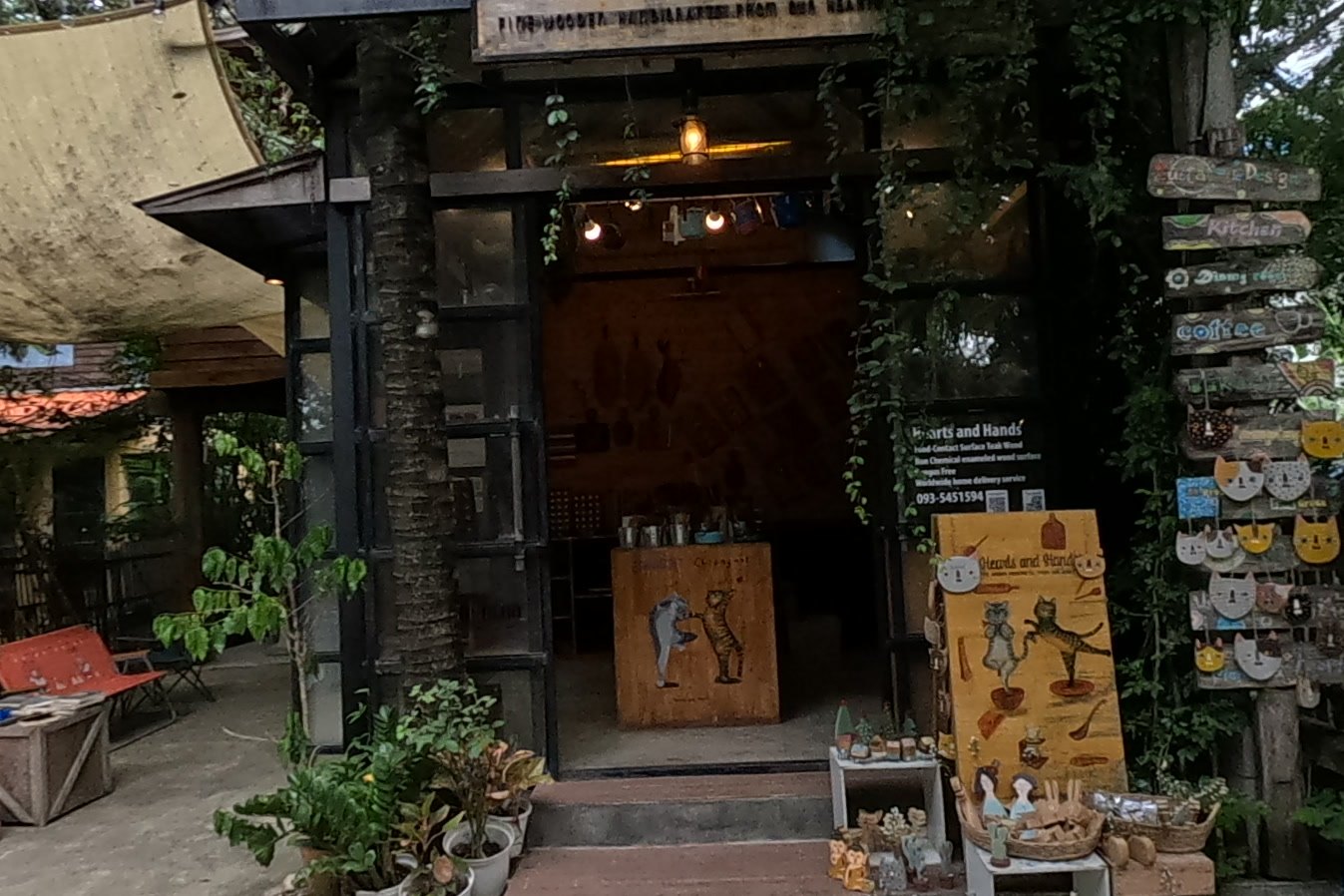 Hearts and Hands at Chamcha Market, San Kamphaeng: teak kitchenware, ceramic figures and crafts