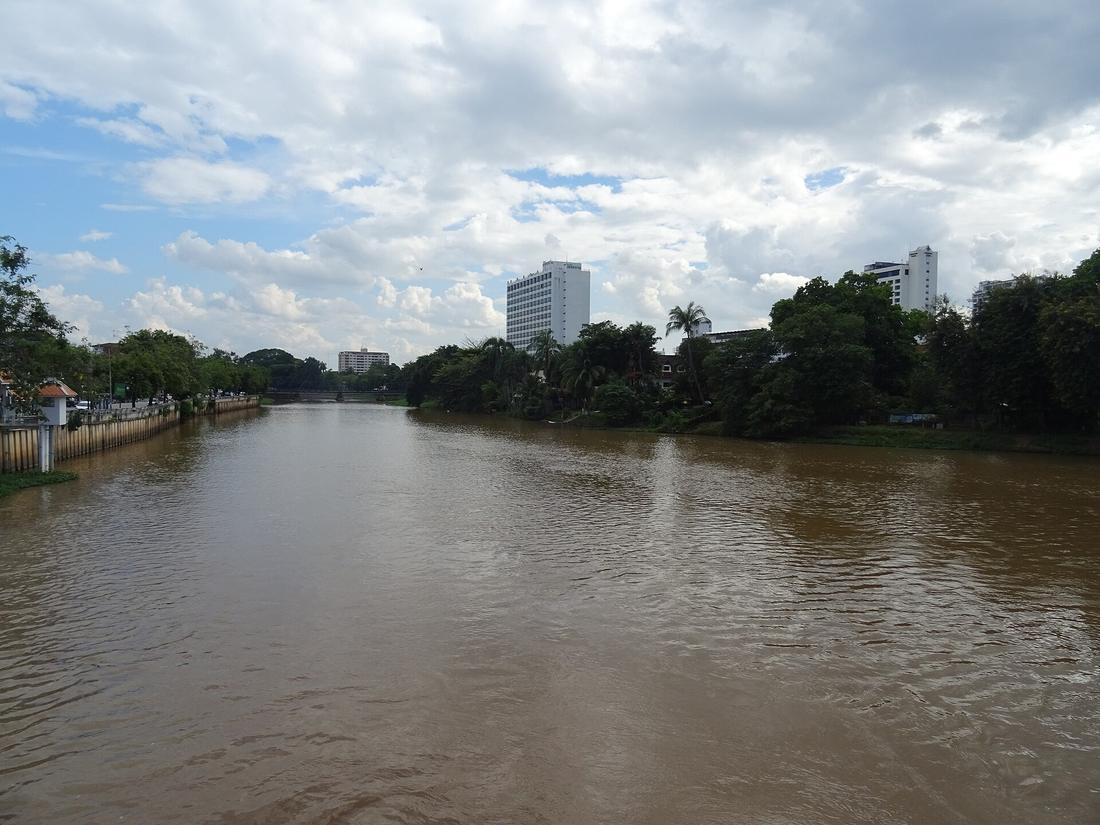 Nawarat Bridge and the Ping