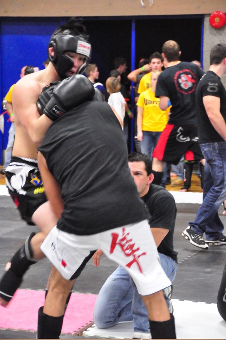 Knee in muay thai clinch