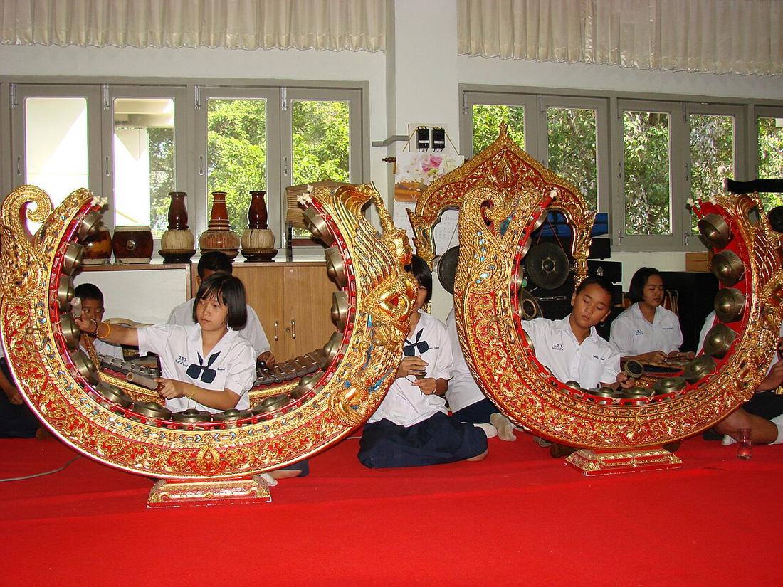 Thailand: Mon Pi Paat Band Rayong Witthayakhom School