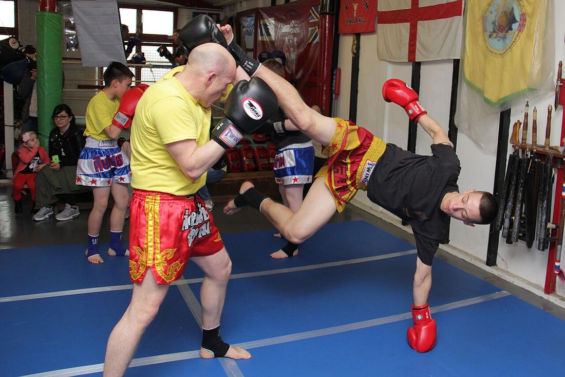 Muay Thai spectacular Kick, Sitsiam  camp Student.