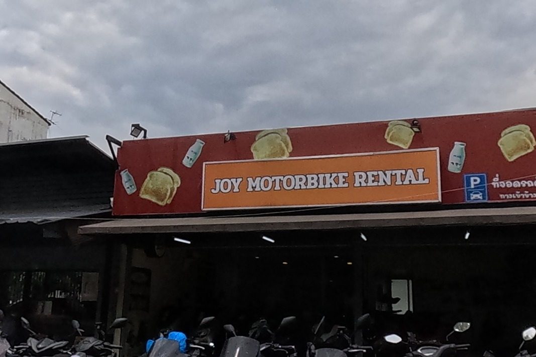 รูปถ่ายของ JOY MOTORBIKE RENTAL — ธุรกิจ-ค้าขาย ในเชียงใหม่ ถ่ายโดย NaN Peacock · Photograph of JOY MOTORBIKE RENTAL, Doing Business in Chiang Mai, by NaN Peacock