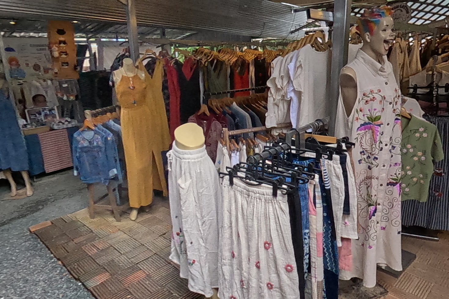 รูปถ่ายของ LANTONG — ช้อปปิ้ง-ของฝาก ในเชียงใหม่ ถ่ายโดย NaN Peacock · Photograph of LANTONG, Shopping & Gifts in Chiang Mai, by NaN Peacock