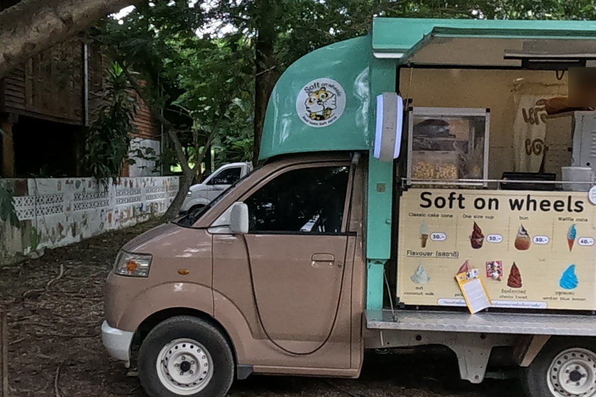 รูปถ่ายของ Soft on wheels — ร้านอาหาร-ของกิน ในเชียงใหม่ ถ่ายโดย NaN Peacock · Photograph of Soft on wheels, Food & Eats in Chiang Mai, by NaN Peacock