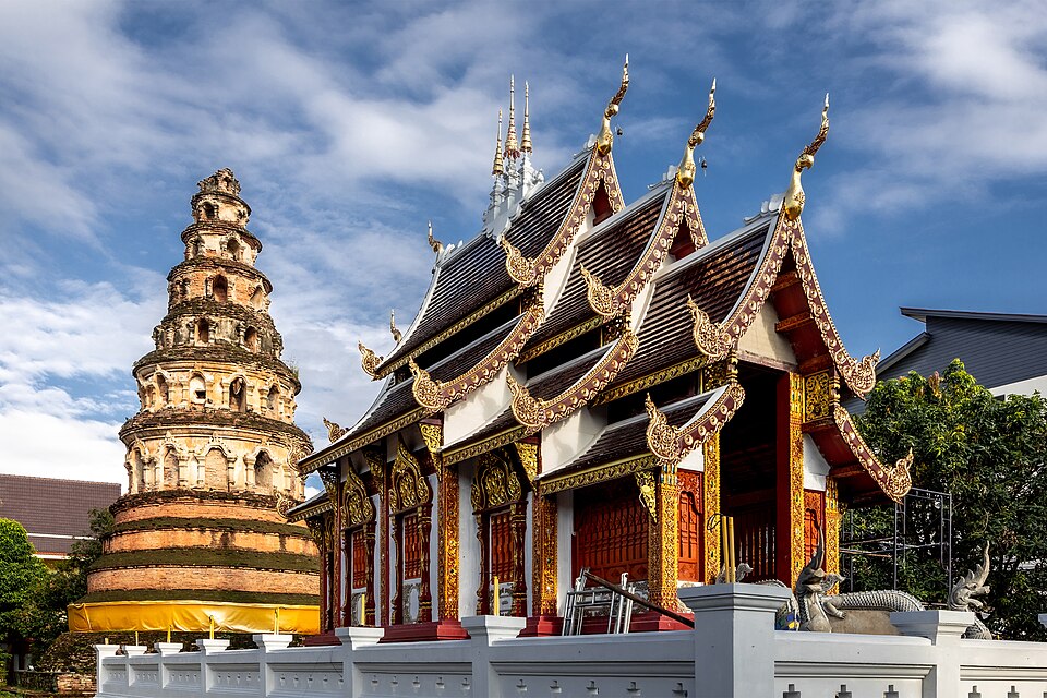 รูปถ่าย วัดเชียงโฉม ถ่ายโดย Supanut Arunoprayote · Photograph of Wat Chiang Chom, a wat in Chiang Mai, by Supanut Arunoprayote
