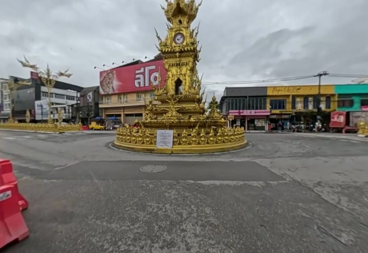 รูปถ่ายของ หอนาฬิกาเฉลิมพระเกียรติฯ เชียงราย — ที่เที่ยว-ของดี ในเชียงราย ถ่ายโดย NaN Peacock · Photograph of Chiang Rai Clock Tower, Sights & Good Things in Chiang Rai, by NaN Peacock