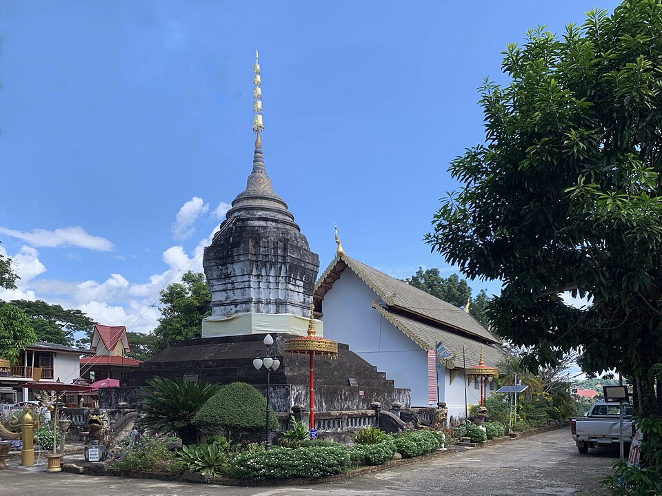 รูปถ่ายของ วัดพระแก้ว — วัด-สิ่งศักดิ์สิทธิ์ ในเชียงราย ถ่ายโดย Chainwit. · Photograph of วัดพระแก้ว · Wat Phra Kaeo, Wats & Sacred Places in Chiang Rai, by Chainwit.