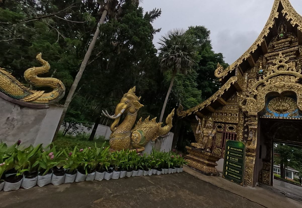รูปถ่ายของ วัดแสงแก้วโพธิญาณ — วัด-สิ่งศักดิ์สิทธิ์ ในเชียงราย · Photograph of วัดแสงแก้วโพธิญาณ · Wat Saeng Kaeo Phothiyan, Wats & Sacred Places in Chiang Rai