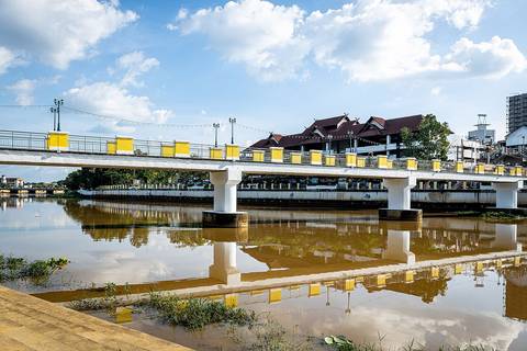 Chansom Memorial Bridge, Chiang Mai.