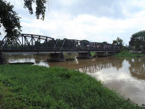 View of the Iron Bridge in Chiang Mai.