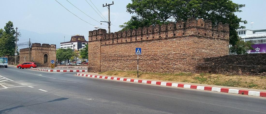 Pratu Chang Phuak or Chang Phuak Gate is the northern gate in the city wall of Chiang Mai.)