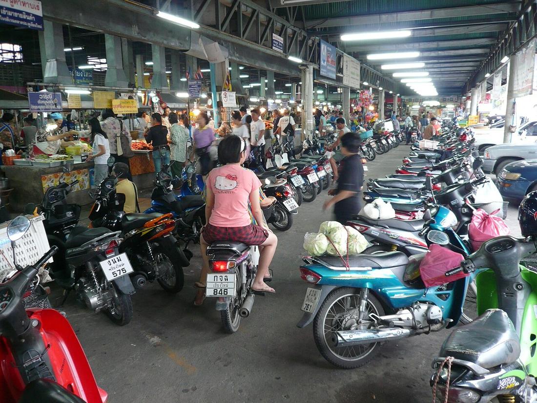 Pratoo Chiang Mai market