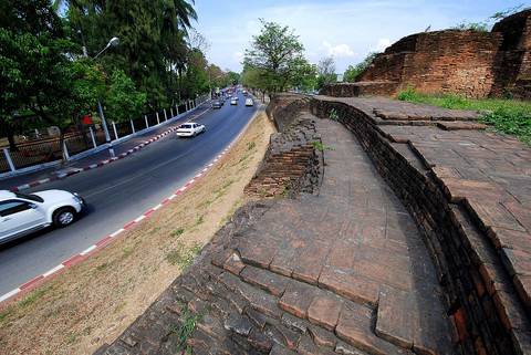 Ku Huang citadel: the south-west corner of the old city of Chiang Mai. Looking towards the east.