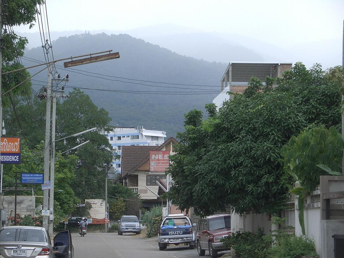 Nimmanhemin street