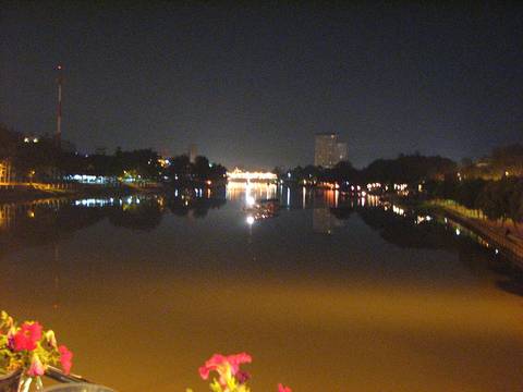 Night view of Ping river from Nawarat Bridge