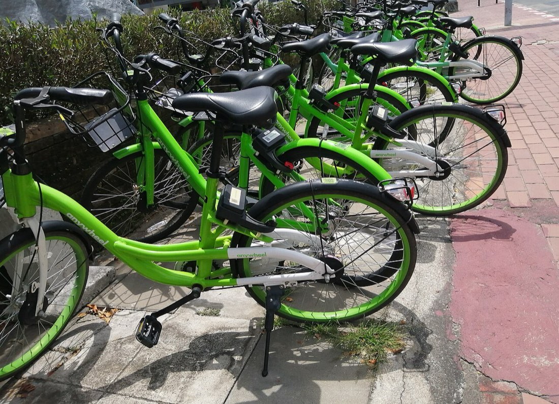 AnyWheel fietsen in Chiang Mai. Ze zijn van een bedrijf uit Singapore.