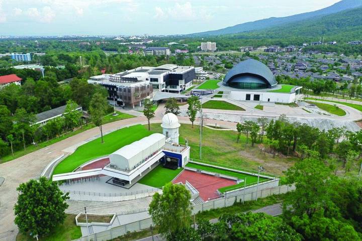 อุทยานดาราศาสตร์สิรินธร สำนักงานใหญ่ของสถาบันวิจัยดาราศาสตร์แห่งชาติ (องค์การมหาชน) ตำบลดอนแก้ว อำเภอแม่ริม เชียงใหม่