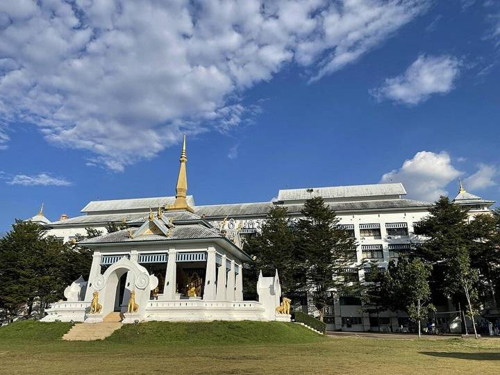 This is the image taken for the main building in Chiangrai Municipality School 6