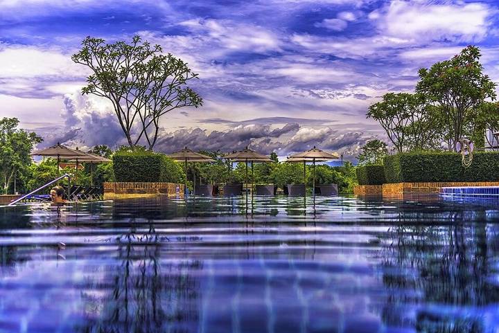pool and sky