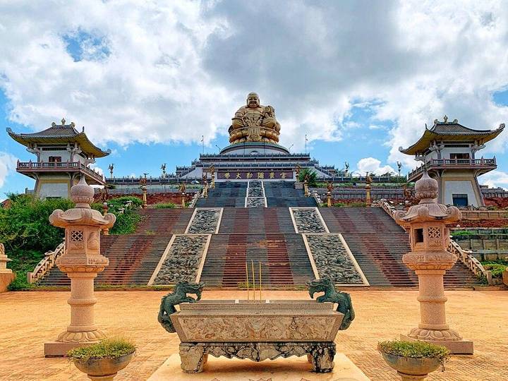 Wat Muen Buddha Mettakhunaram
