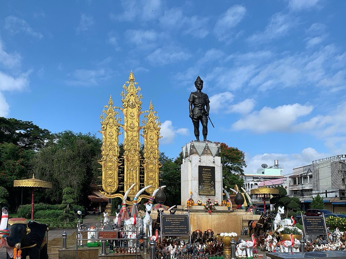 King Mangrai (Mengrai) Monument at Pho Khun intersection, Chiang Rai