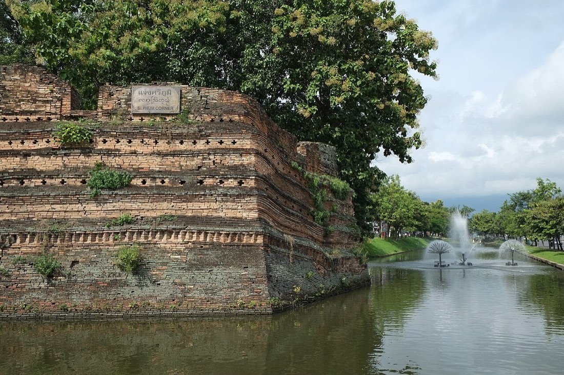 This is a photo of a monument in Thailand identified by the ID