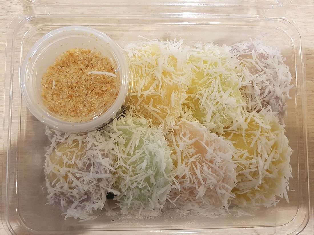 Thua paep (ถั่วแปป), a sweet food of Thailand as sold in Chiang Mai, Thailand.