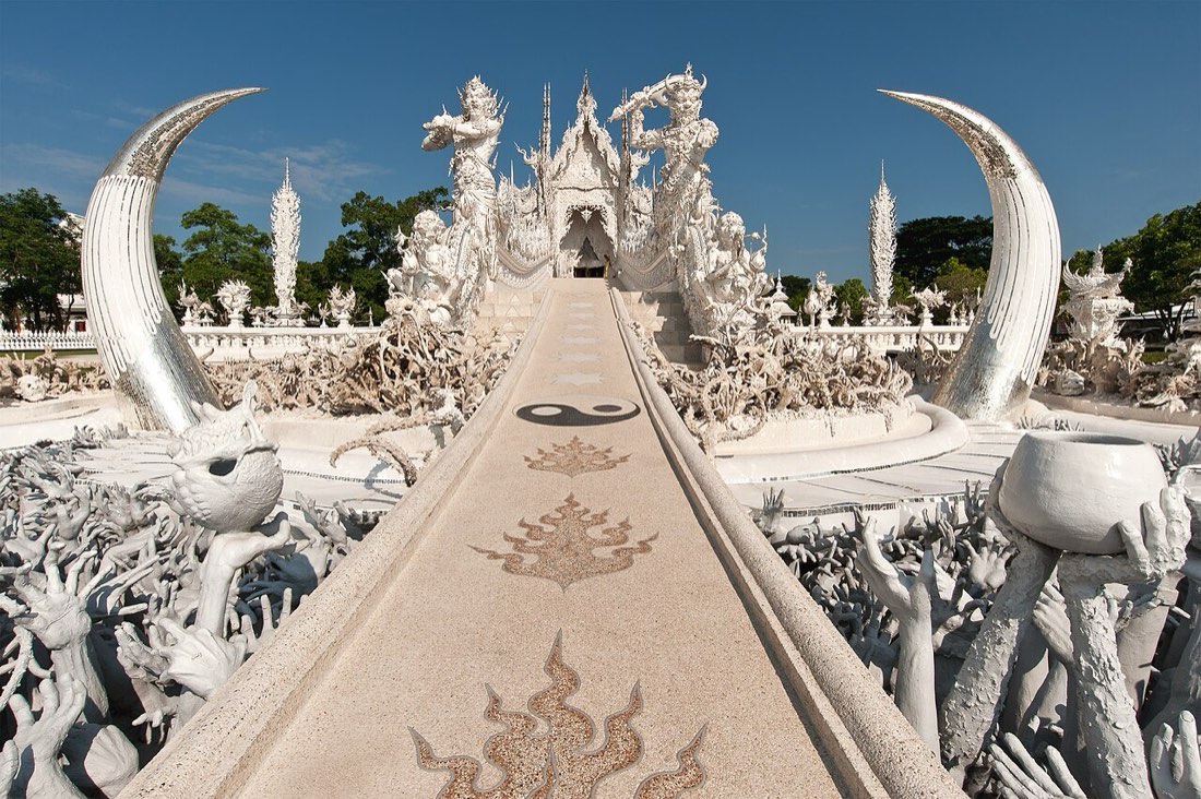 Wat Rong Khun , The bridge of "the cycle of rebirth", White Tempel, Thailand