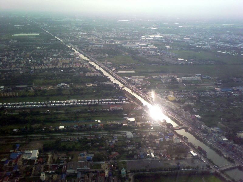 Khlong Rangsit from the air, the canal grid of the old Rangsit fields